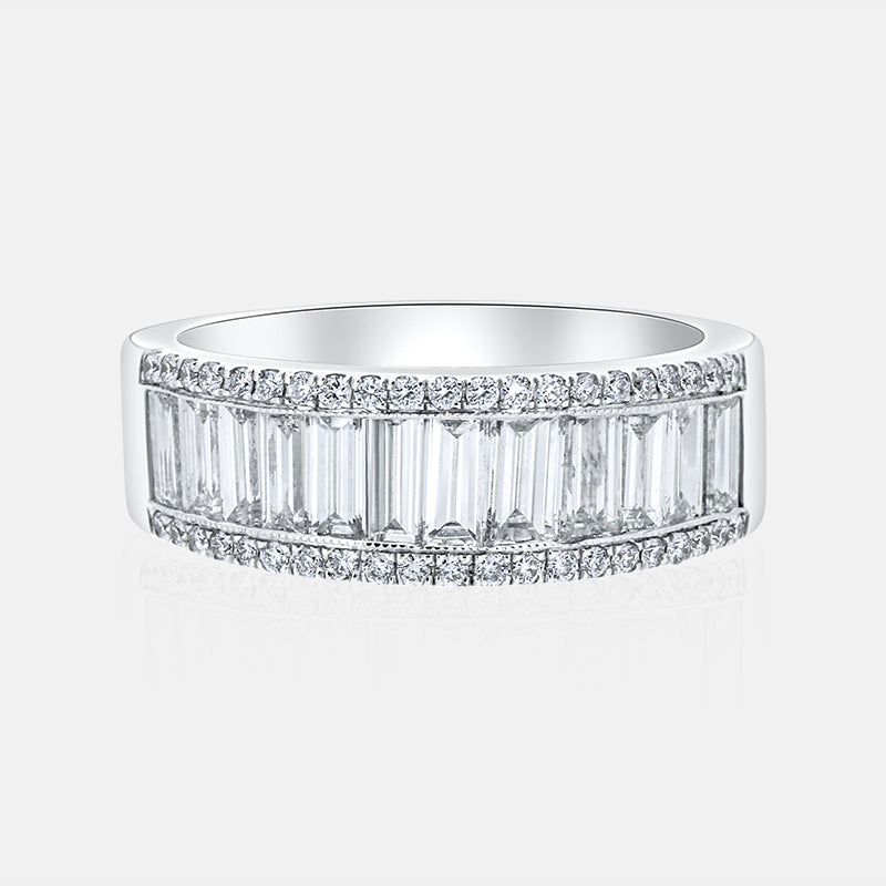 18 Karat White Gold Ladies Right Hand Ring with carats of