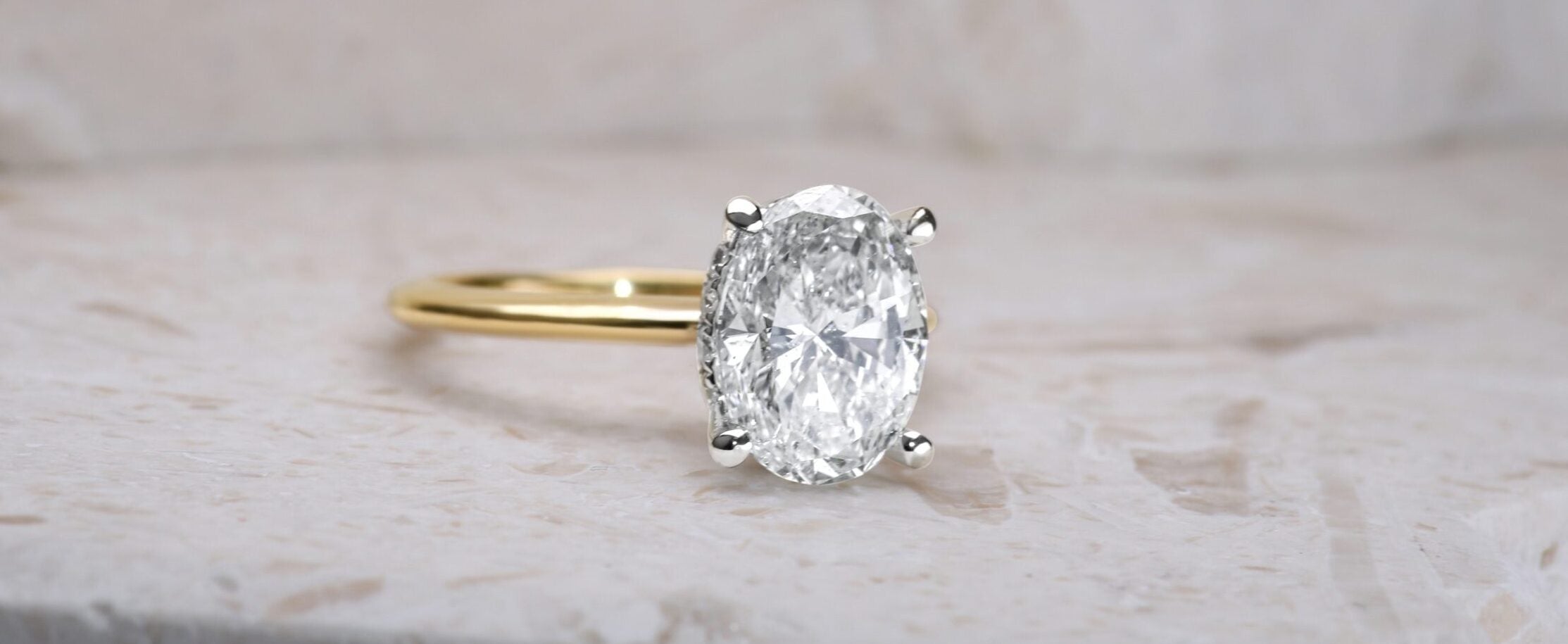 Oval cut diamond solitaire engagement ring