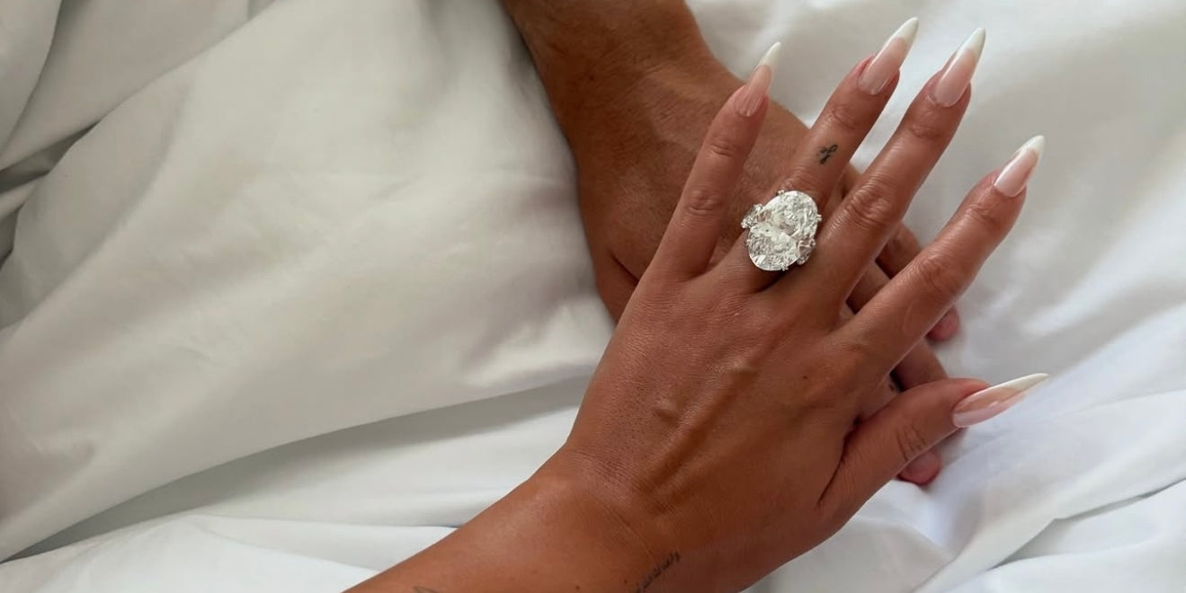 Close-up of Cristiano Ronaldo's partner's oval diamond ring.