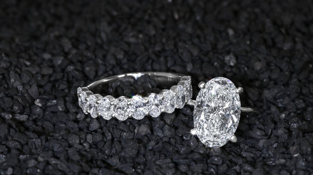 White gold and diamond rings, oval cut.