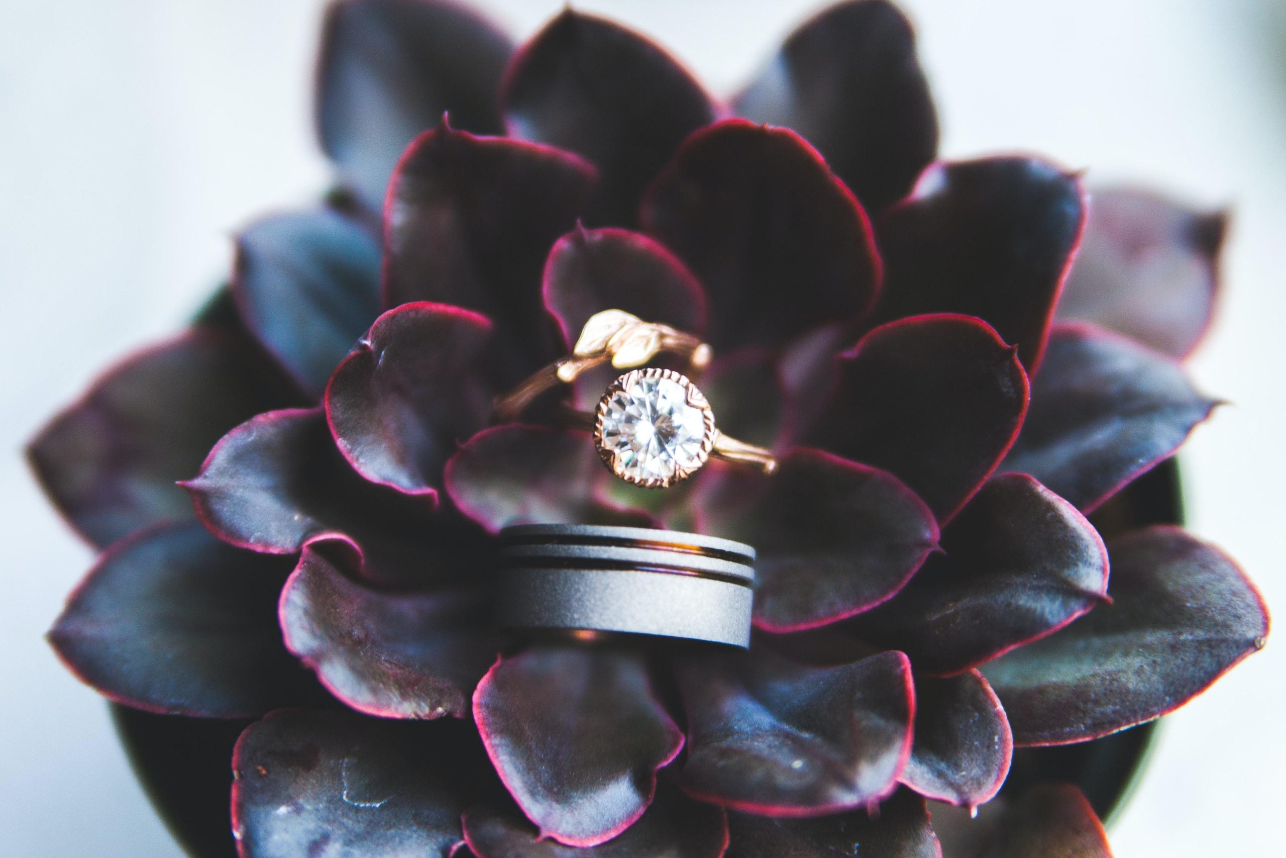Learn about the Various Ways to Wear Your Wedding Band and Engagement ring