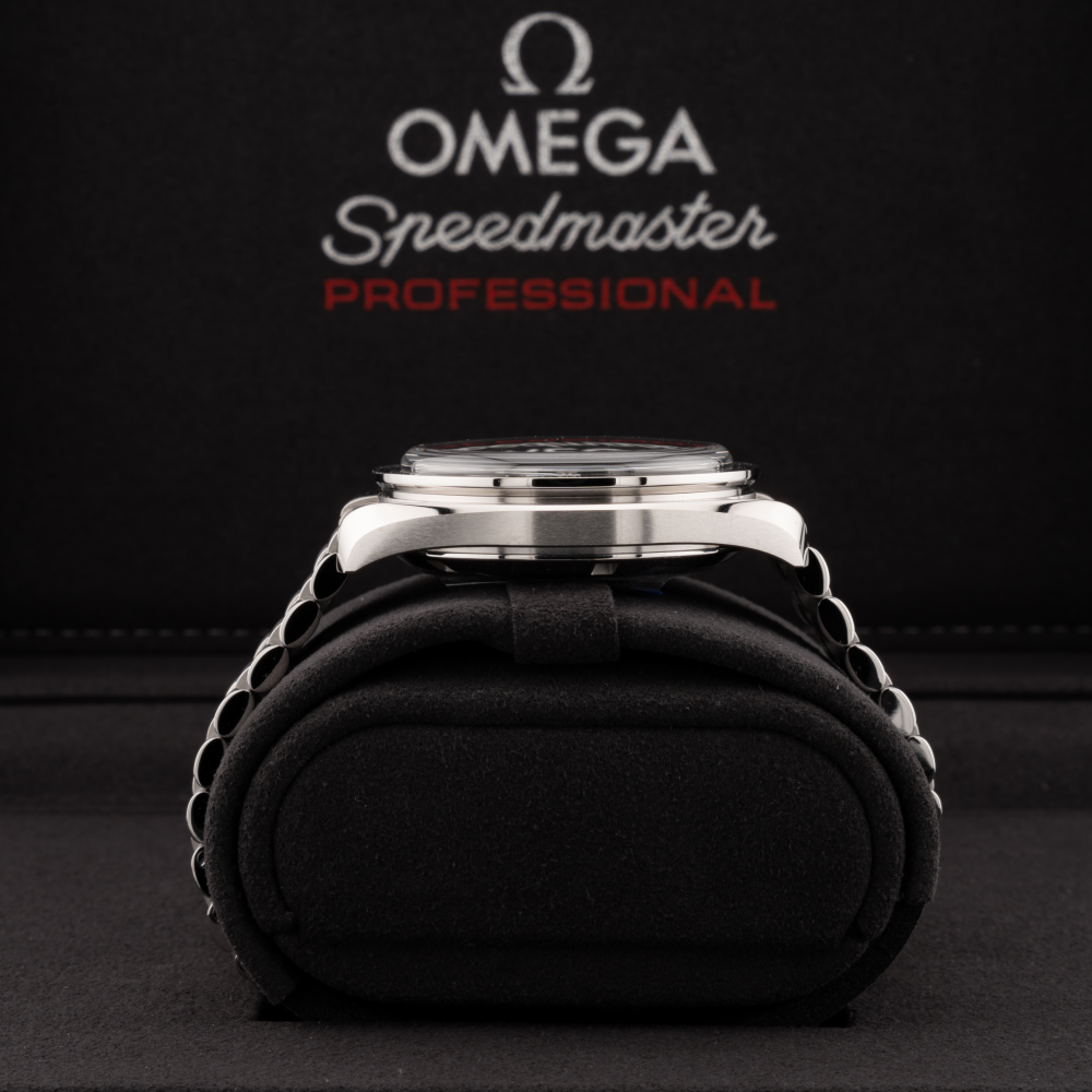 Omega Speedmaster moonwatch 310.30.42.50.01.002 case 