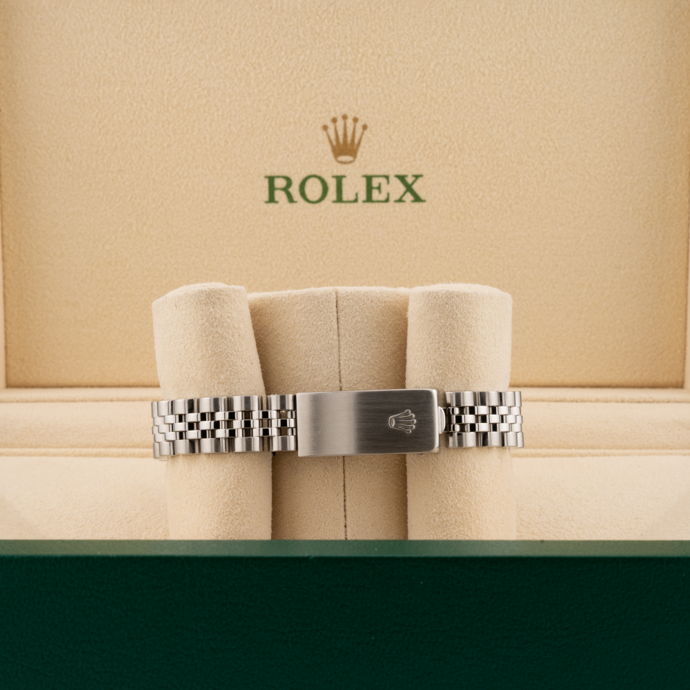 Rolex Datejust 26mm 69174 silver dial jubilee band and clasp