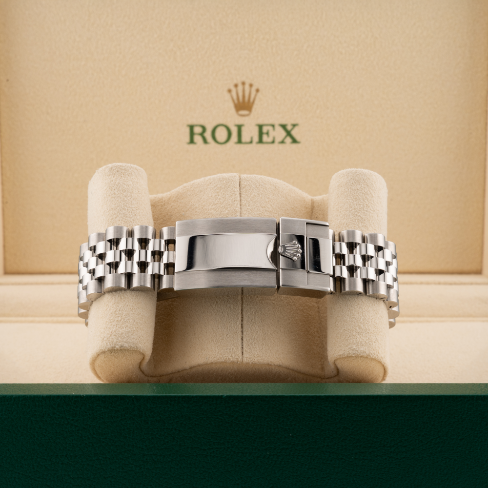 Rolex batman 126710BLNR jubilee clasp