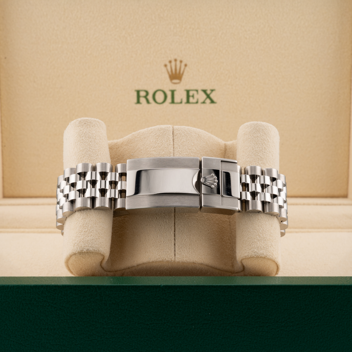 Rolex batman 126710BLNR jubilee clasp
