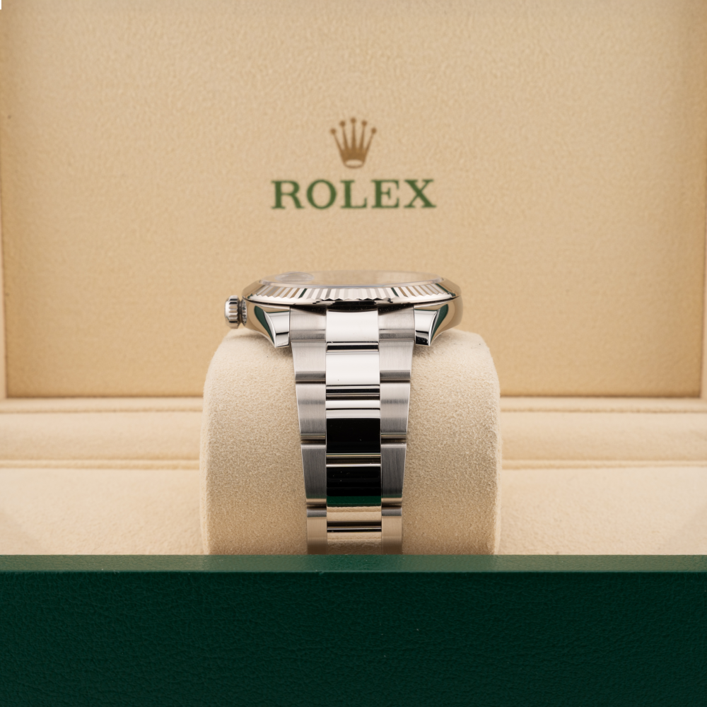 Rolex Datejust 41 126334 black dial oyster band 
