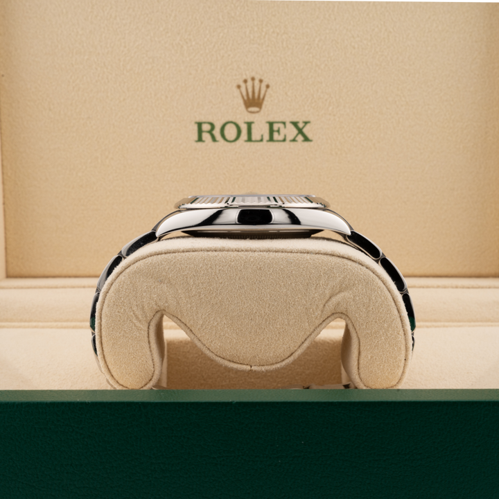 Rolex Datejust 41 126334 black dial case 