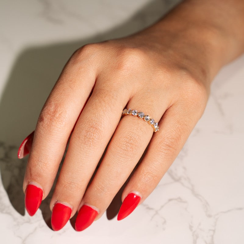 Shared prong wedding band in 14k yellow gold with 1.00 carat of diamonds
