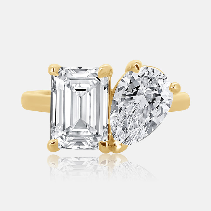 Gemella Toi et Moi Engagement Ring (Pear and Round)