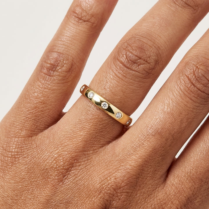 Masina Diamonds Astra gold and diamond ring on hand