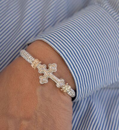 Discover the Cross-Crafted Vahan Bracelet, a Modern Masterpiece