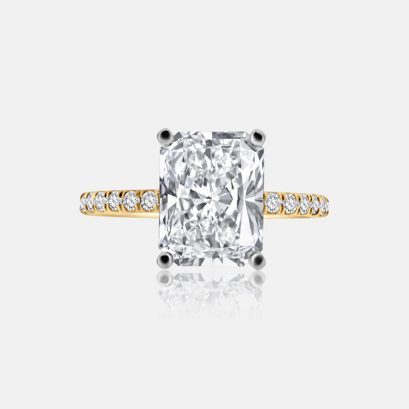 Yellow gold engagement ring with radiant-cut diamond