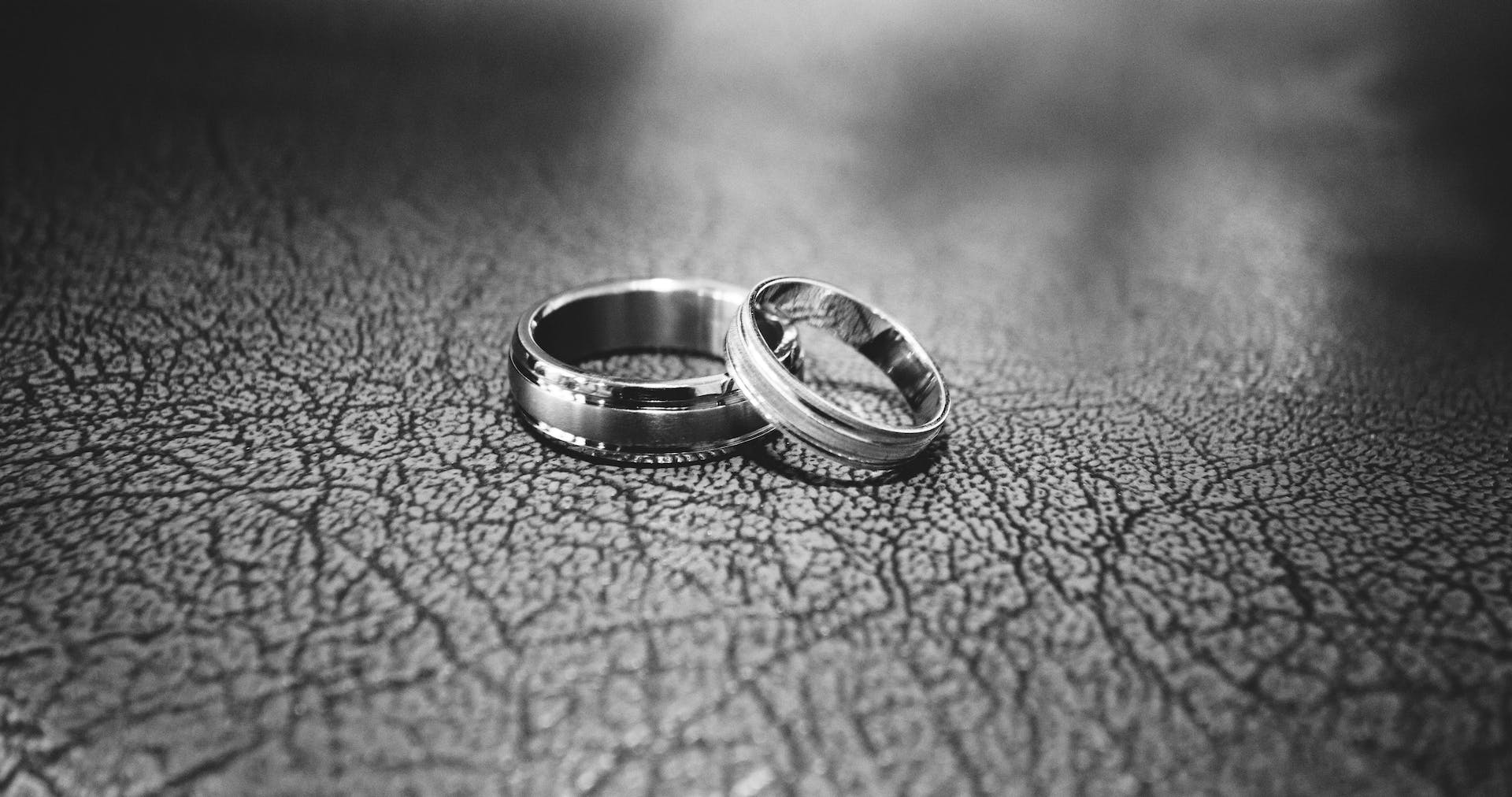 mens wedding bands