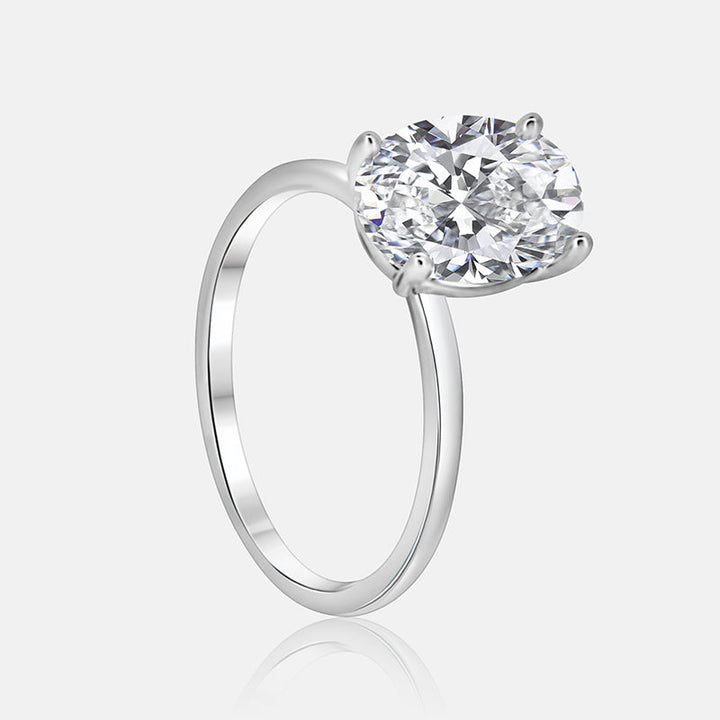 Solitaire Oval Engagement Ring in 14 Karat White Gold
