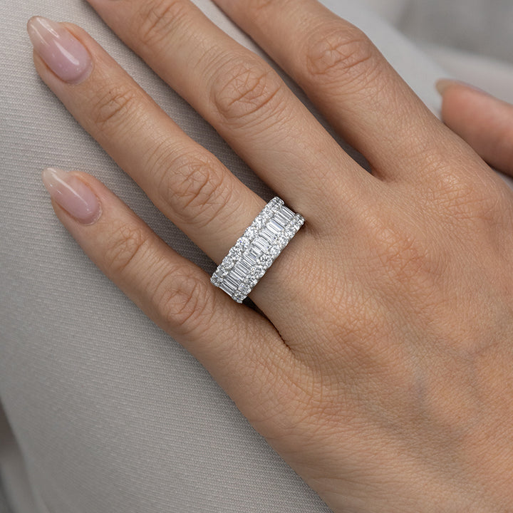 18 Karat White Gold Ladies Right Hand Ring with 2.30 carats of Baguette and Round Diamonds